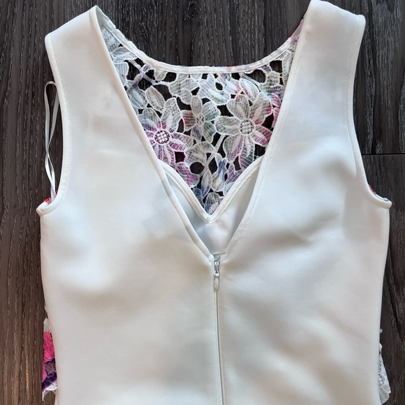 Lipsy London White Embroidered Top Formal Dress Size 4 - Picture 5 of 6